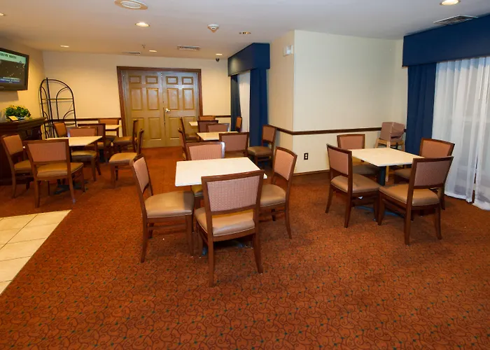 Hotel Country & By Radisson, Worth, Tx 4*