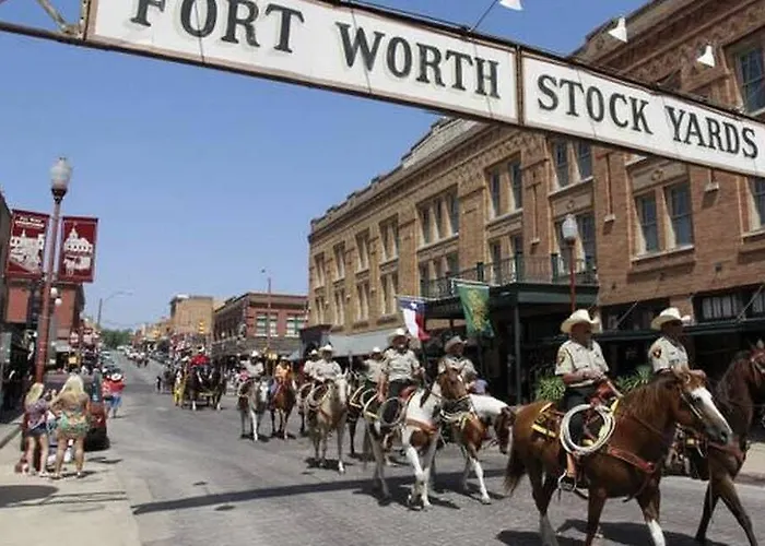 Hotel Country & By Radisson, Worth, Tx 4*